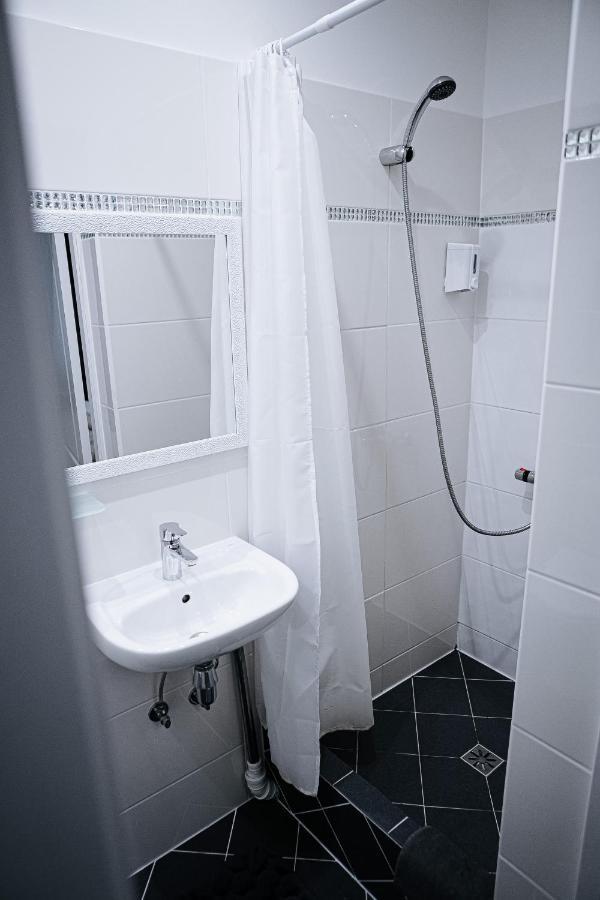 Vallery Guest House Bigaunciems ภายนอก รูปภาพ